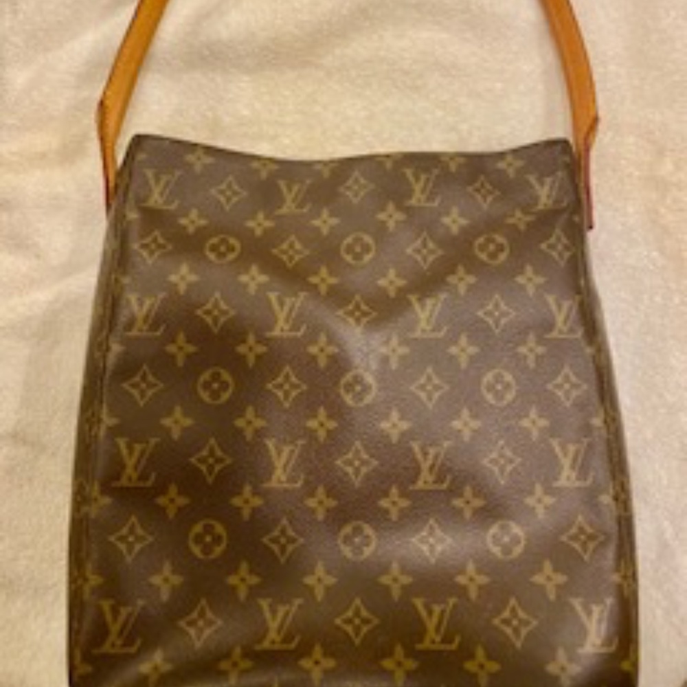 Authentic Louis Vuitton Looping GM Shoulder Bag